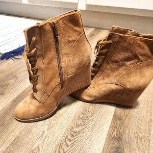 Lucky Brand Suede Fall Boots!